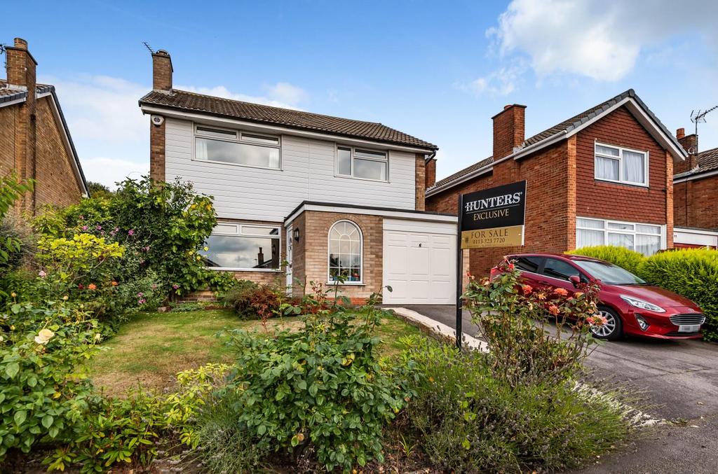 Hall Park Avenue, Leeds, LS18 5LU 4 bed detached house for sale £550,000