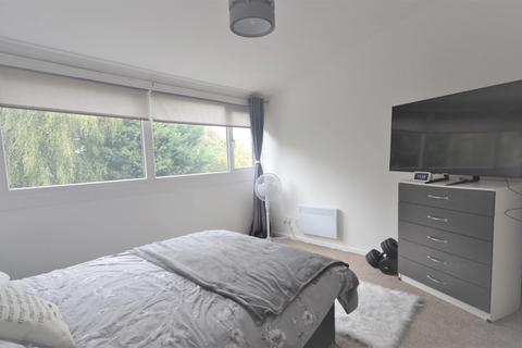 16 Turner Drive, Quarry Bank, Brierley Hill, DY5 2LP
