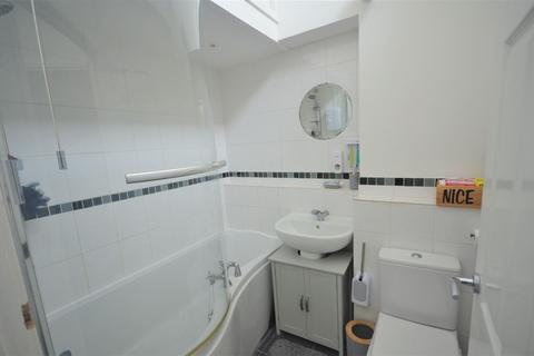 16 Turner Drive, Quarry Bank, Brierley Hill, DY5 2LP