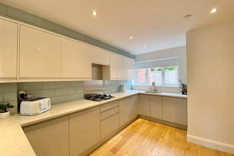 3 bedroom townhouse for sale - Canal Mews, High Lane, Stockport