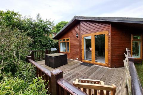 2 bedroom chalet for sale, Willow Bay Country Park, Whitstone