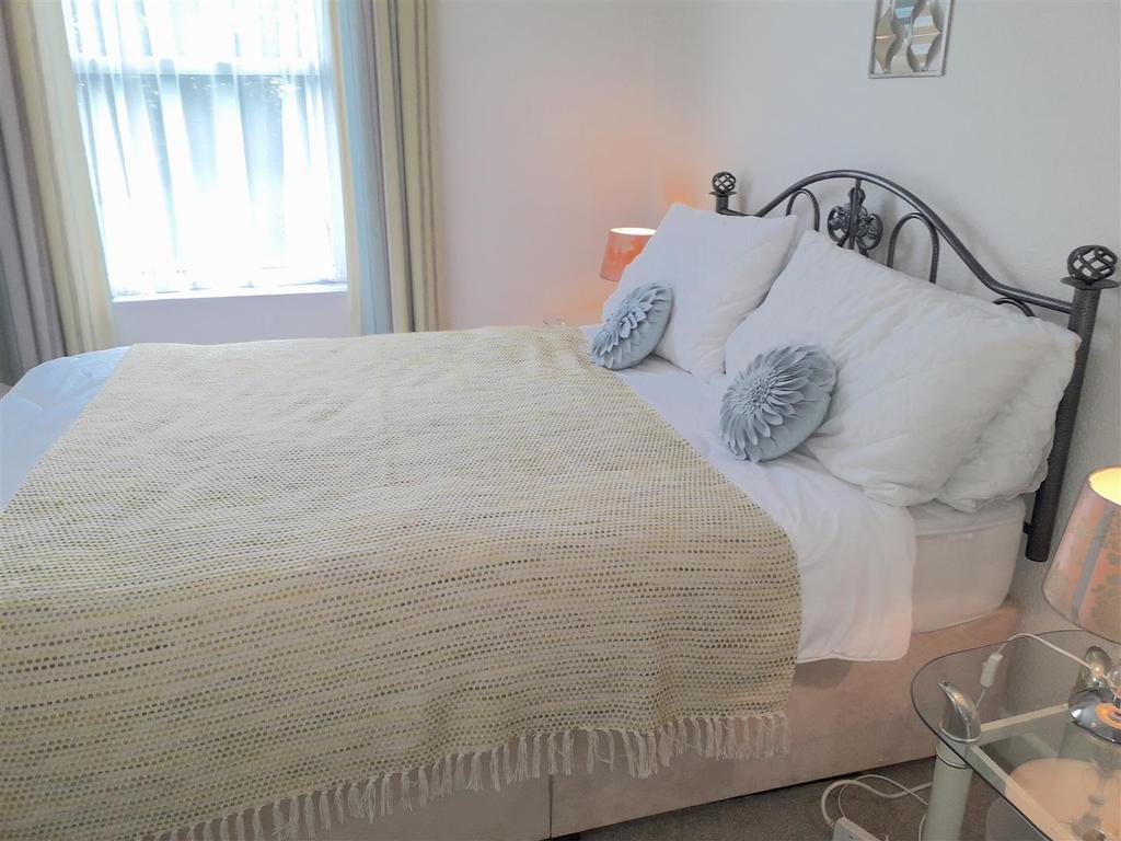 Main bedroom