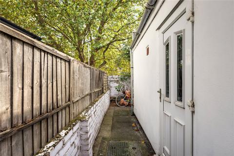 28 Faringford Road, London, E15 4DW