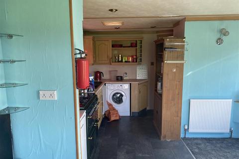 3 bedroom mobile home for sale, Trefgarn-Owen, Haverfordwest