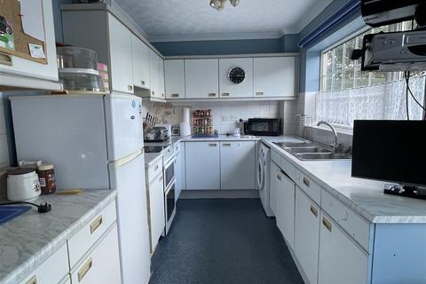 3 Claybourne Close, St Austell, PL25 3TP