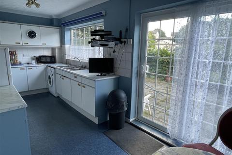 3 Claybourne Close, St Austell, PL25 3TP