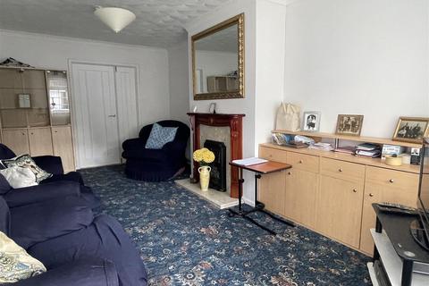 3 Claybourne Close, St Austell, PL25 3TP