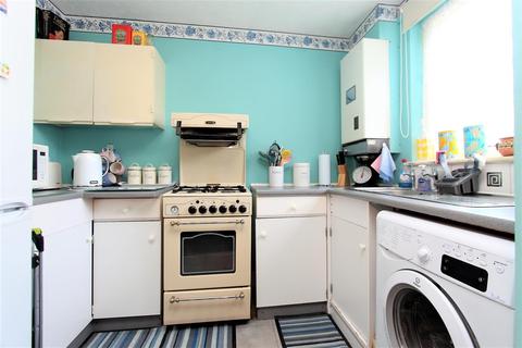 2 bedroom terraced house for sale - Mapleton Road, Chingford