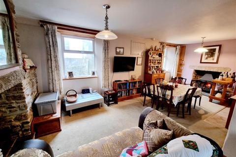 7 Launceston Road, Callington, PL17 7BS