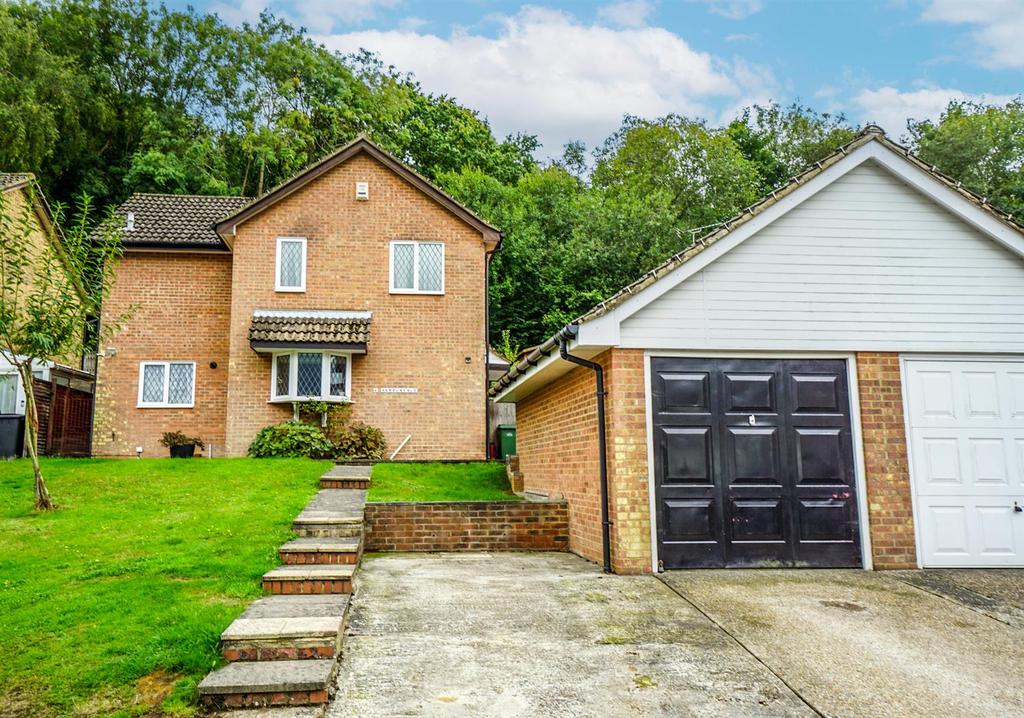 Arbourvale, St. LeonardsOnSea 4 bed detached house £475,000
