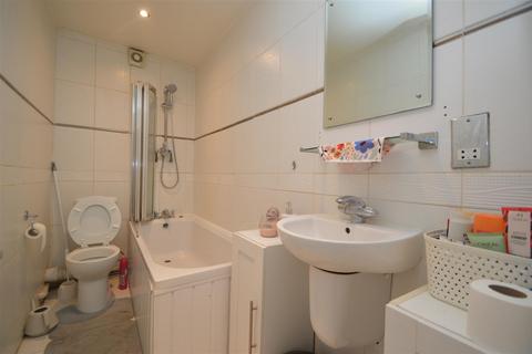 2 bedroom flat for sale, The Grove, Stratford, E15 1NS