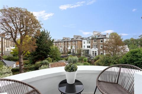 Flat 4, 14 Belsize Park, London, NW3 4ES