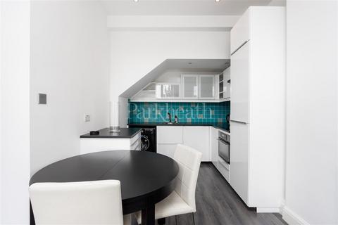 Flat 4, 14 Belsize Park, London, NW3 4ES