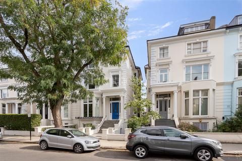 Flat 4, 14 Belsize Park, London, NW3 4ES