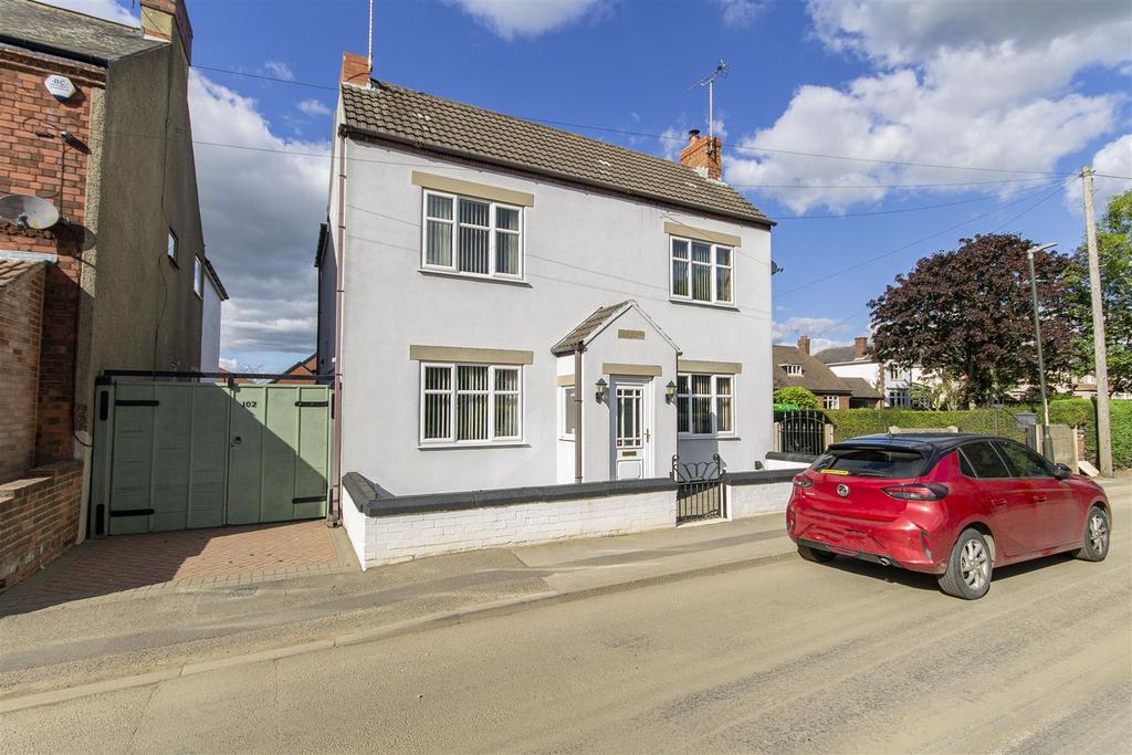 Welbeck Road, Bolsover, Chesterfield 4 bed detached house £425,000