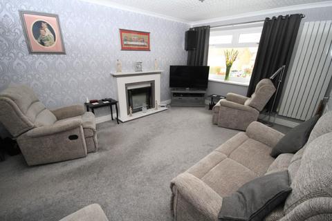 18 Ashbourne Way, Cleckheaton, BD19 5JA