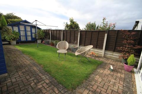 18 Ashbourne Way, Cleckheaton, BD19 5JA