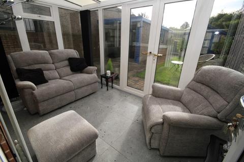 18 Ashbourne Way, Cleckheaton, BD19 5JA