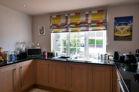 30 Britten Road, Penarth, CF64 3QJ