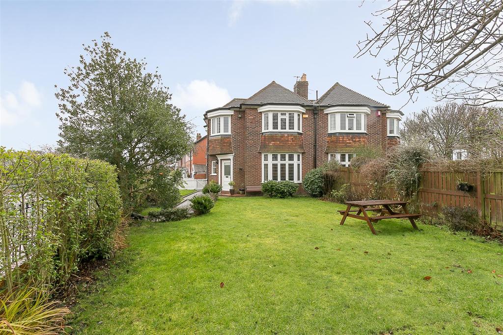 Jesmond Park West, Newcastle upon Tyne 3 bed house £1,700 pcm (£392 pw)