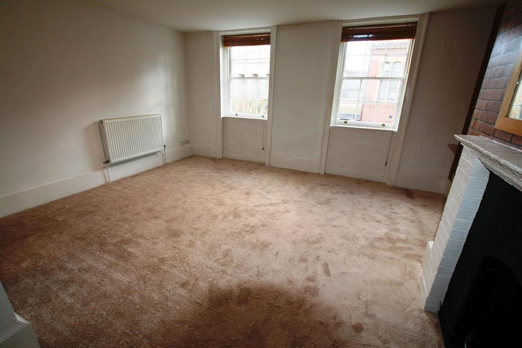Foregatest,38clivingroom3.JPG