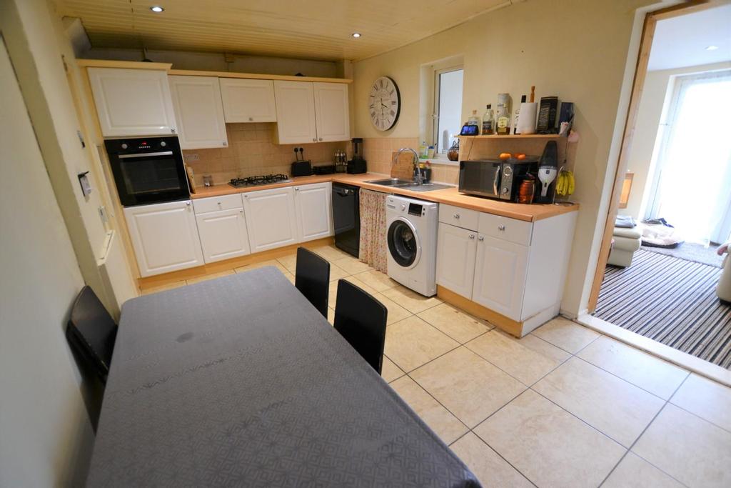 Newland Road, Bristol 3 bed terraced house £280,000