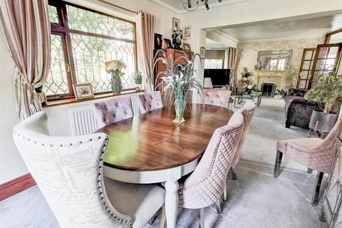 2 Broomfield, Benfleet, SS7 2ST