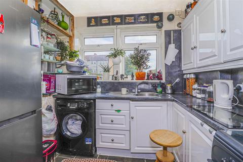 2 bedroom flat for sale - Whitehands Close, Hoddesdon, Hoddesdon, Hertfordshire