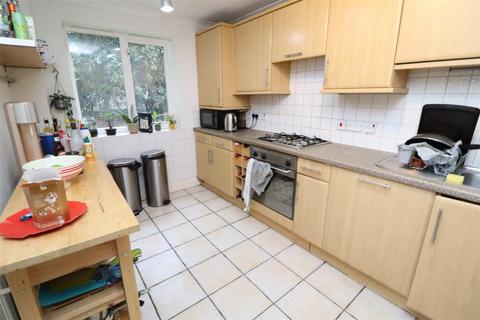 2 bedroom apartment to rent - Plough Way, Surrey Quays SE16