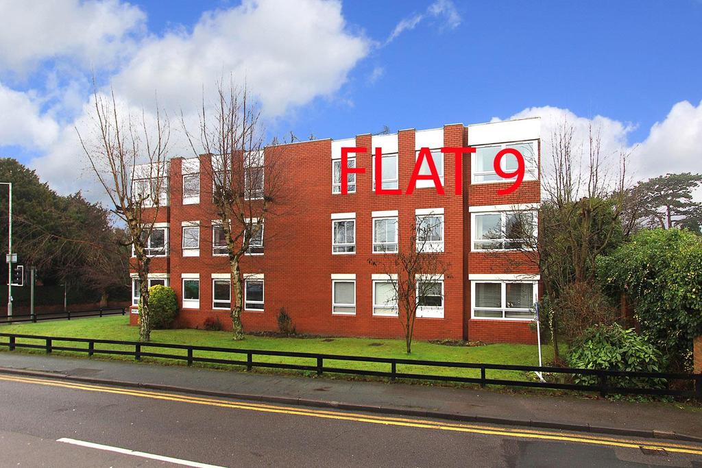 TETTENHALL WOOD, Mount Road 2 bed flat £730 pcm (£168 pw)