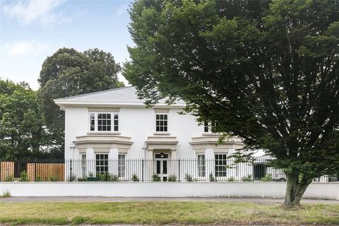 undefined, Totteridge Village, London, N20