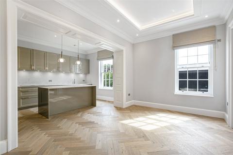 undefined, Totteridge Village, London, N20