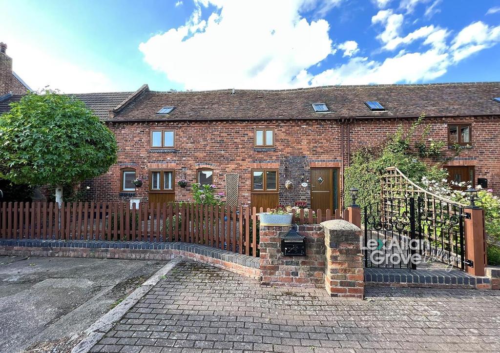 Offmore Farm Close, Kidderminster 2 bed house £400,000