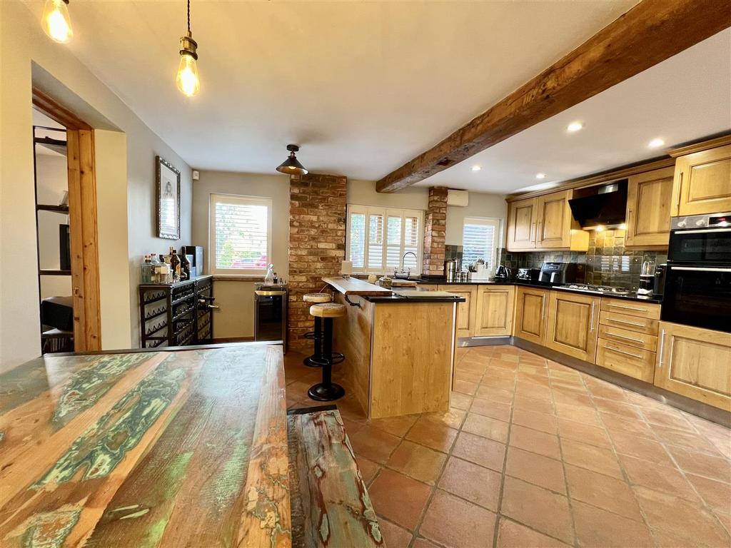 FE2 A6 D85-2 BF7-4924-A36 E-CF0 B5 DC6 D7 D1.jpeg