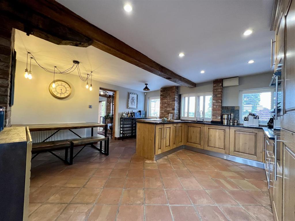 F1 CE78 FE-9 D21-46 B0-A7 E0-8 B51 EEC473 F3.jpeg