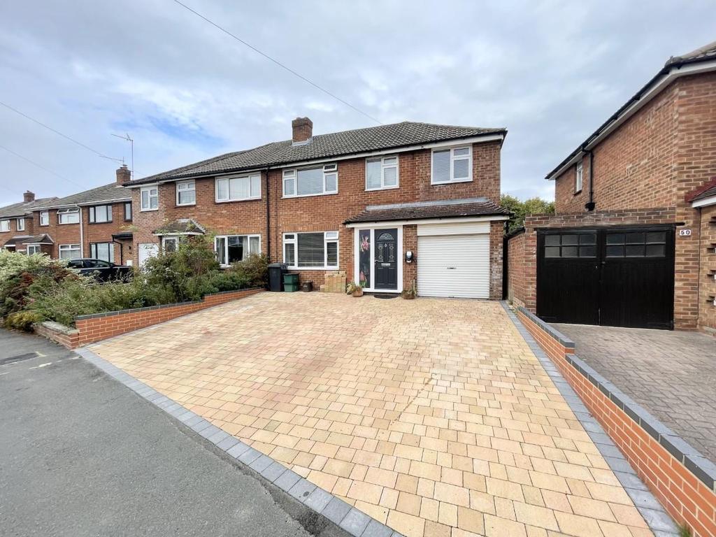 Lavington Drive, Longlevens, Gloucester 4 bed semidetached house £