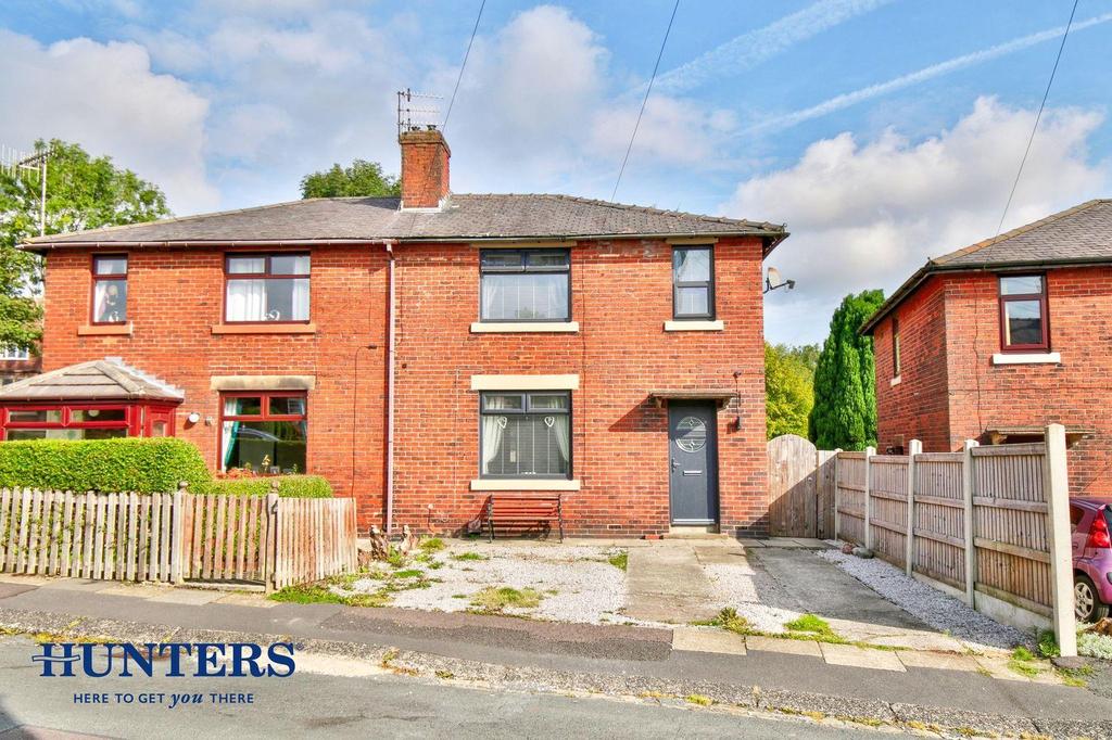 Welbeck Avenue, Shore, Littleborough, OL15 9HX 3 bed semidetached