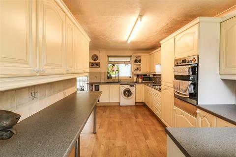 301 Halling Hill, Harlow, CM20 3JU