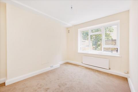 2 bedroom flat to rent, Bamborough Gardens, Shepherd's Bush W12 W12