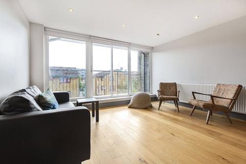 3 bedroom apartment to rent, Dunston Road, London, E8