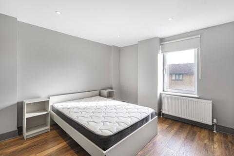 3 bedroom apartment to rent, Dunston Road, London, E8