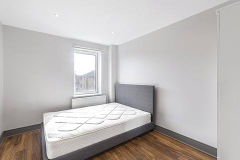 3 bedroom apartment to rent, Dunston Road, London, E8