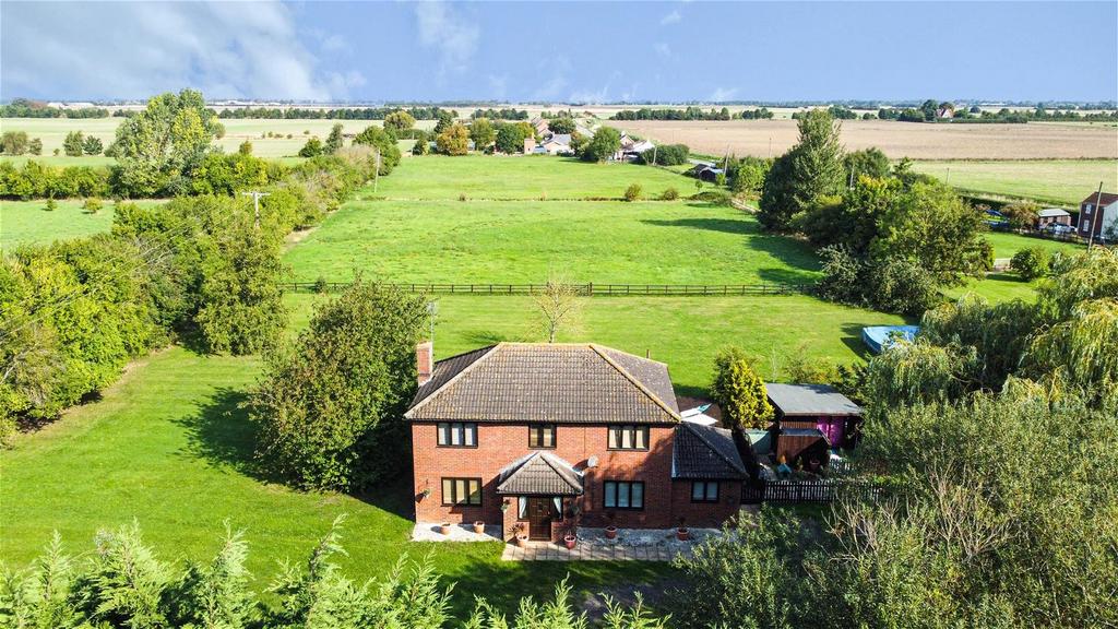 South Drove, Quadring, Spalding 4 bed equestrian property £825,000