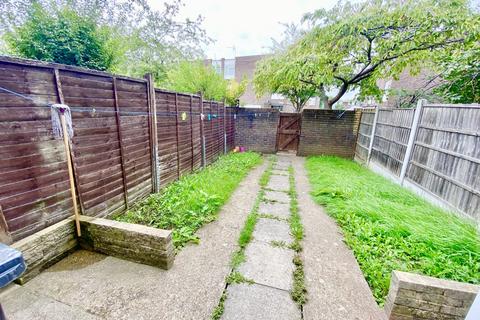 3 bedroom terraced house for sale - Long Field, Colindale, NW9