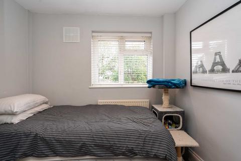 19 Chardins Close, Hemel Hempstead, HP1 2QN