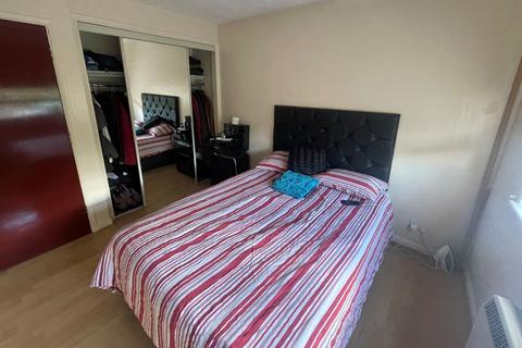 1 bedroom flat for sale - Flat 20, Wakefield Court, 73 Lawrie Park Road, Penge, London, SE26 6EB