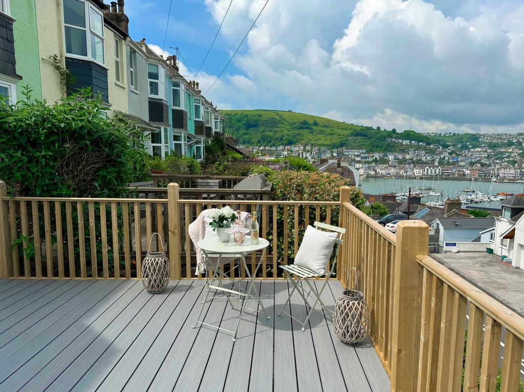 Deck 4 Spittis Park, Kingswear