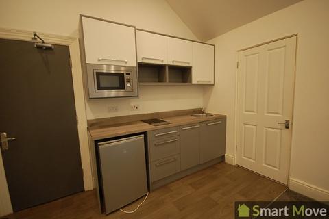 Studio to rent, Park Road, Peterborough, Cambridgeshire. PE1 2TT