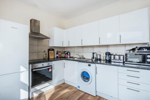 1 bedroom flat for sale, C, Durnsford Road, Southfields, SW19