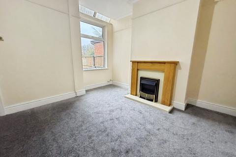 2 bedroom terraced house to rent, Field Bank Grove, Levenshulme, M19